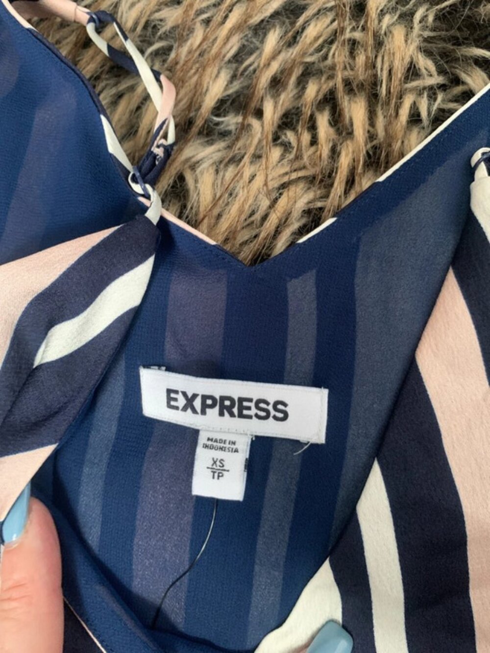 Express Summer Blouse - Picture 3 of 10